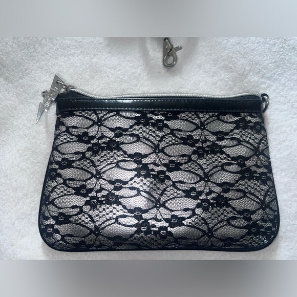 Betsey Johnson crossbody - Picture 3 of 7